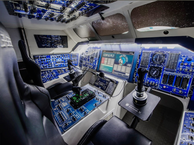 Intérieur de cockpit de navette spatiale