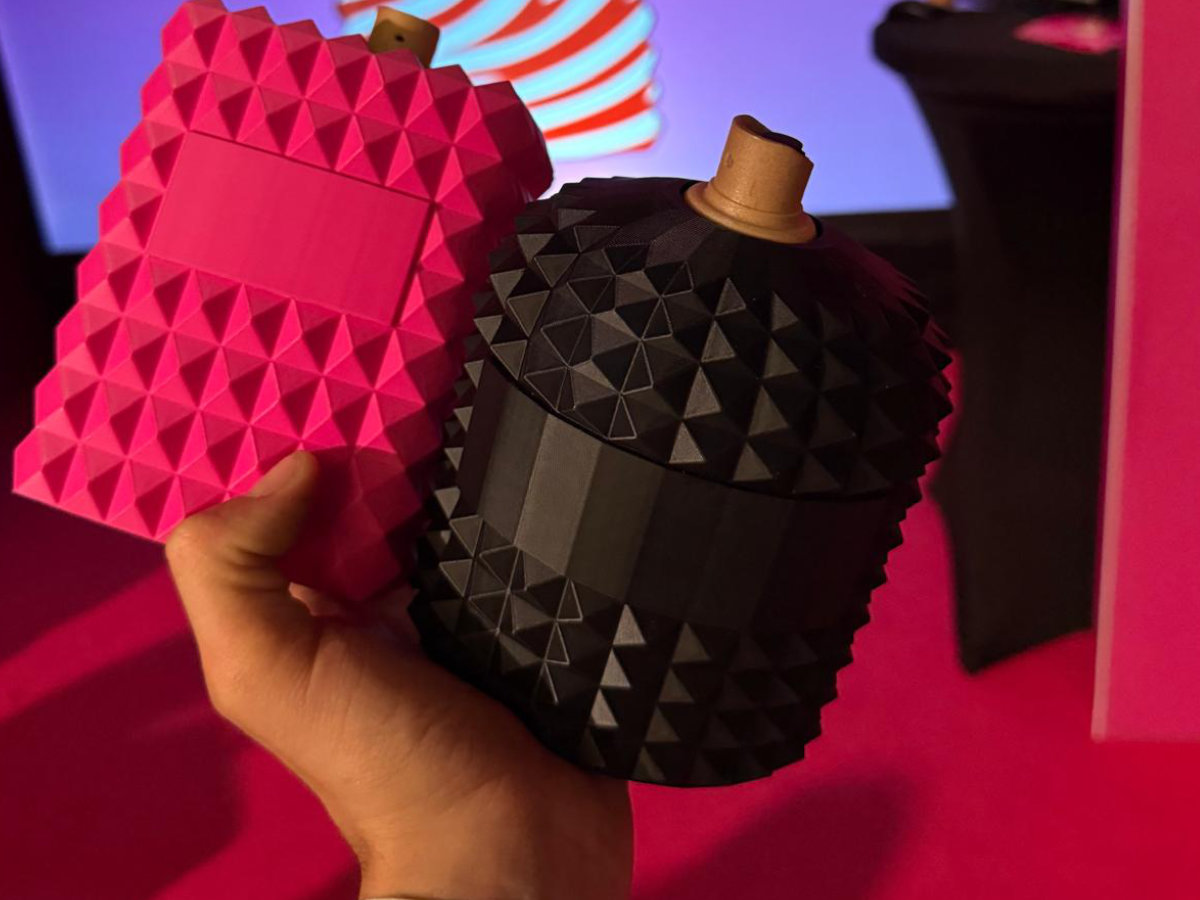Impression 3D d'une fausse bouteille de parfum pour animation